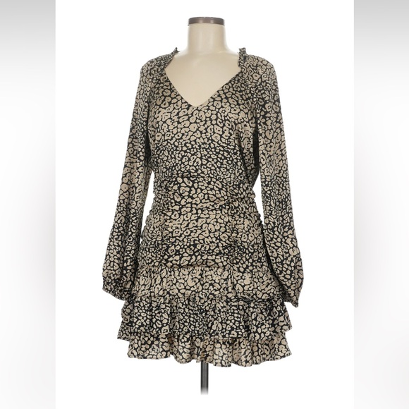 Skies Are Blue Dresses & Skirts - NWT Skies Are Blue Black and Cream Long Sleeve Dress